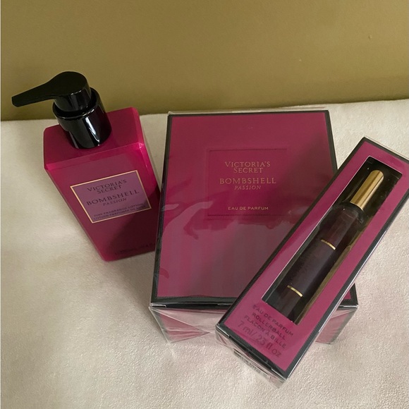 NEW Vs Bombshell Passion Perfume, VS Bombshell Passion Lotion & VS Rollerballm - Picture 6 of 7